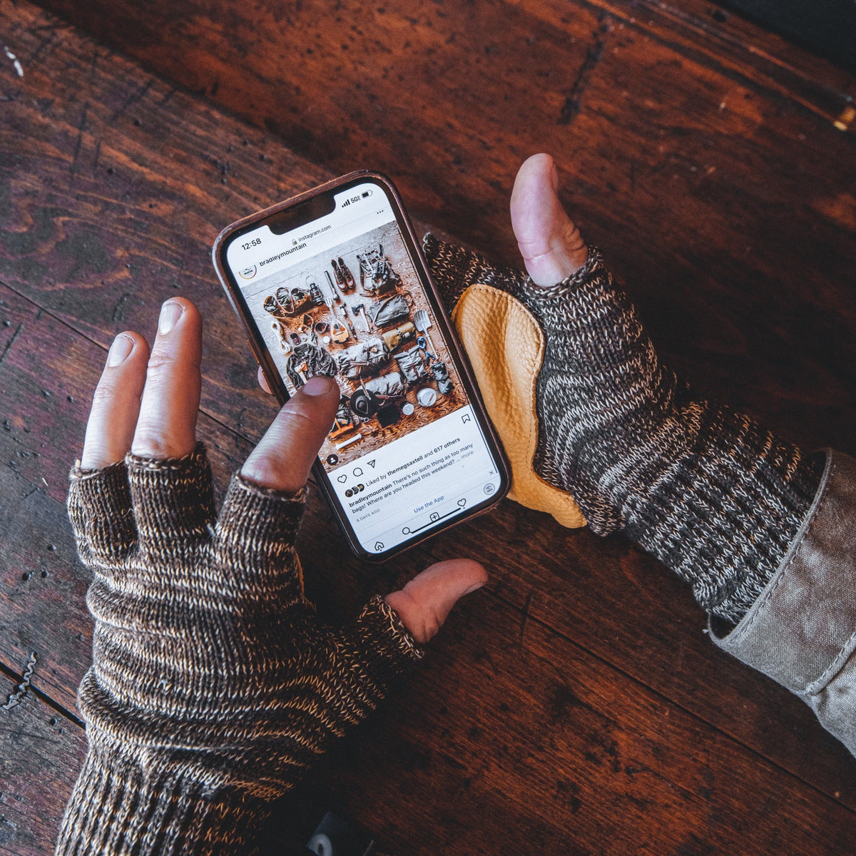 Fingerless Gloves - Desert & Natural Deerskin – Bradley Mountain