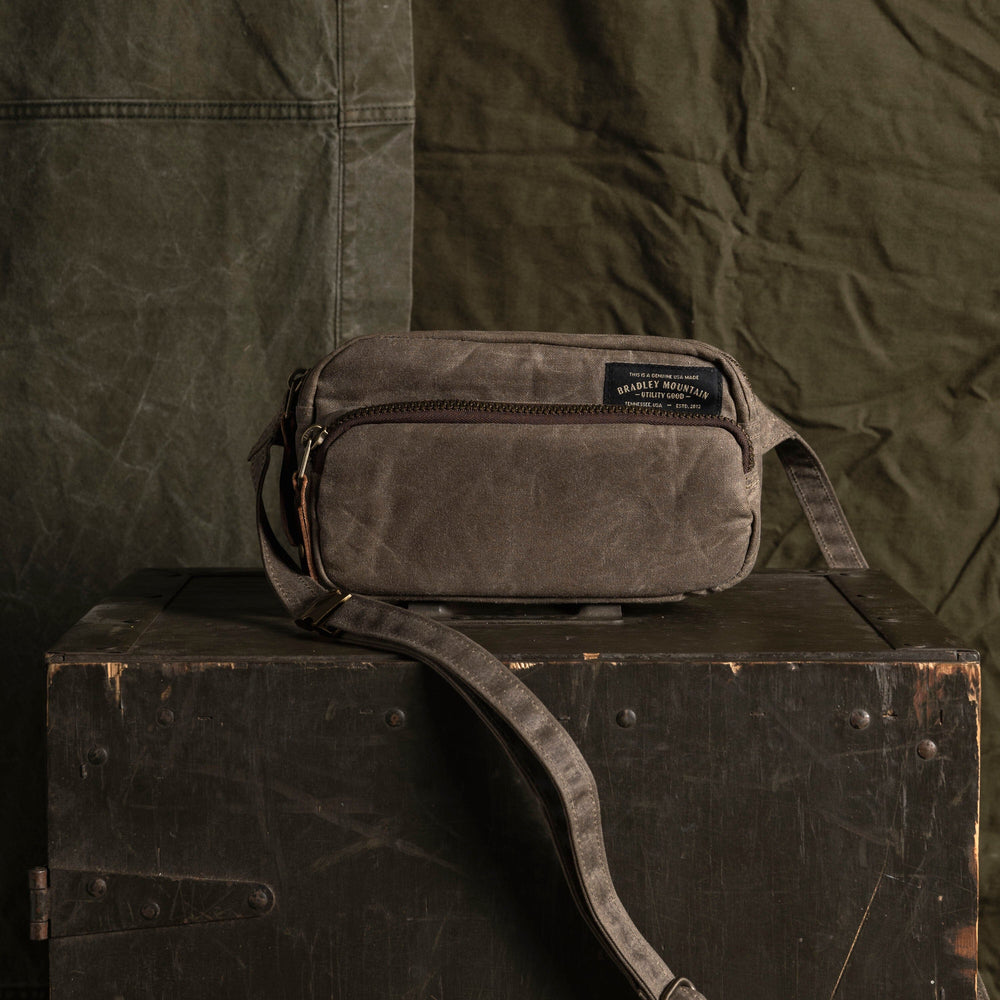 Pointer Crossbody Bag - Oak Accessories Bradley Mountain 