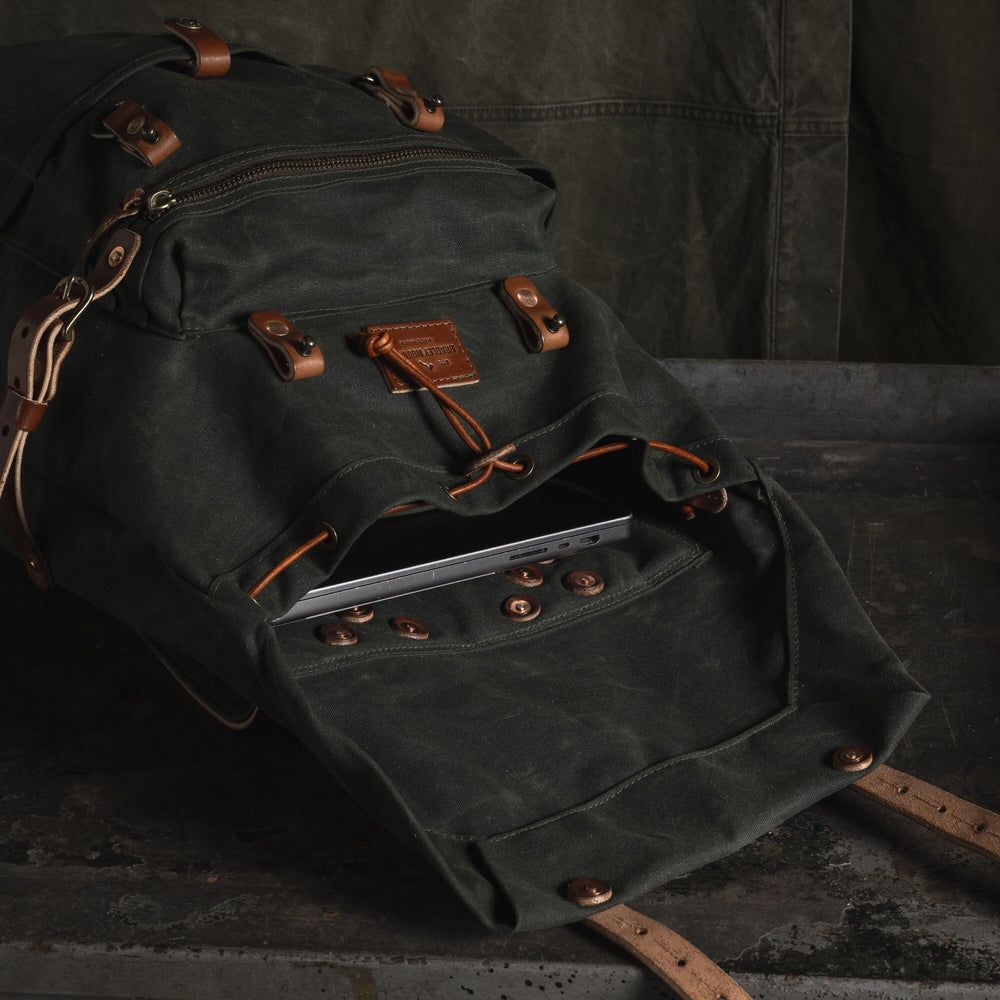 
            
                Load image into Gallery viewer, The Wilder - Forest Bag Bradley Mountain 
            
        